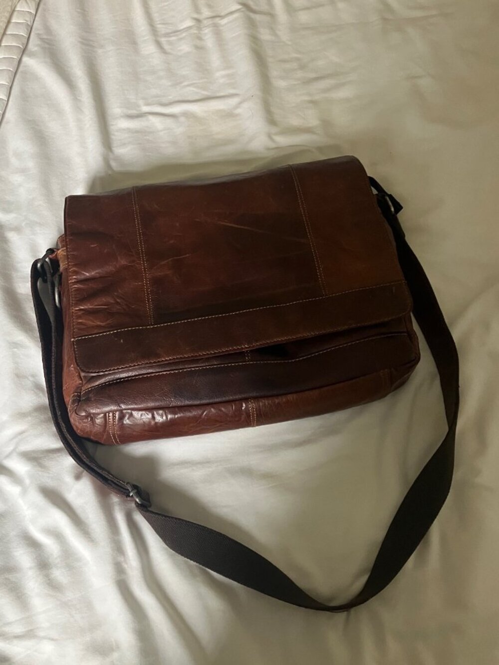 Jack Georges voyager full-size leather messenger bag